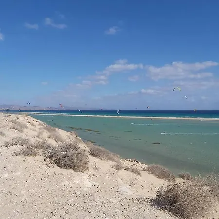 Bouganville - With Terrace & Shared Pool Lägenhet