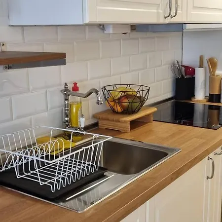 Daire Bouganville - With Terrace & Shared Pool