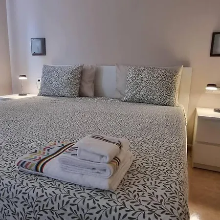 Lejlighed Bouganville - With Terrace & Shared Pool *