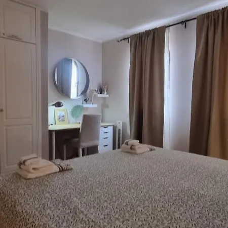 Bouganville - With Terrace & Shared Pool Daire *