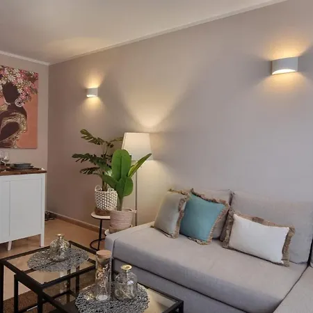 Bouganville - With Terrace & Shared Pool Appartement