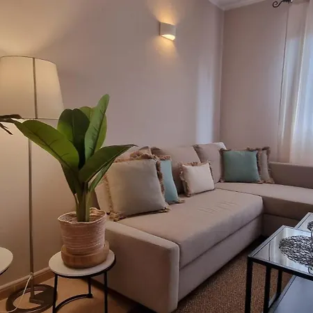 Appartement Bouganville - With Terrace & Shared Pool *