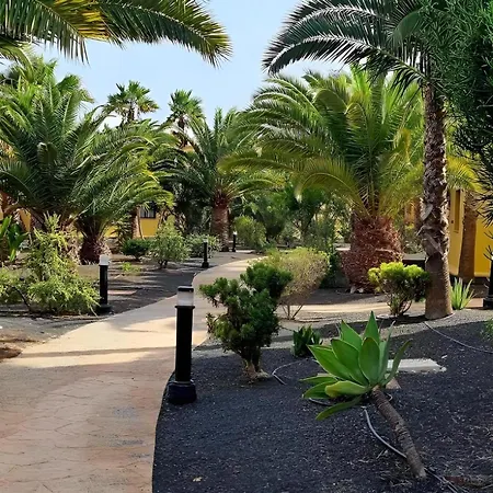 Appartement Bouganville - With Terrace & Shared Pool *