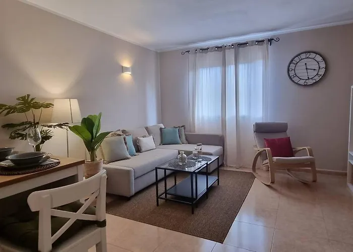 Apartamento Bouganville - With Terrace & Shared Pool *