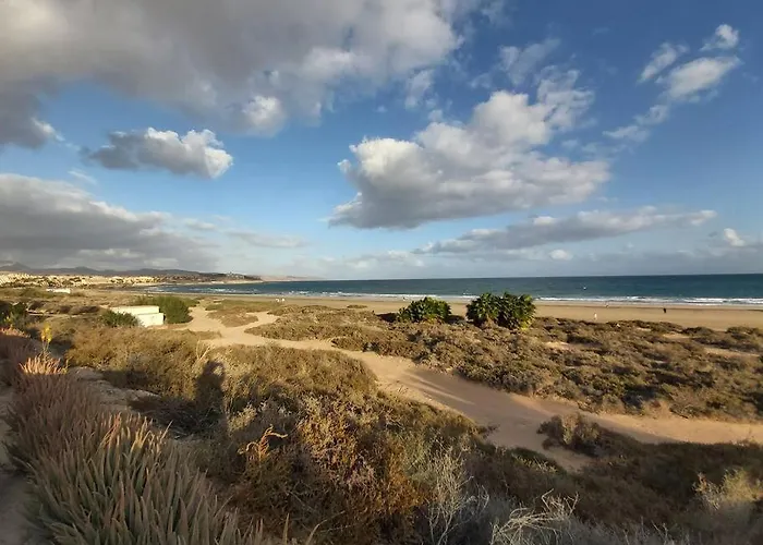 Bouganville - With Terrace & Shared Pool Apartamento *