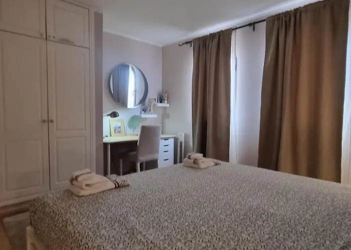 Bouganville - With Terrace & Shared Pool Apartamento *