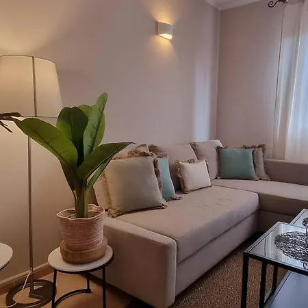 Bouganville - With Terrace & Shared Pool